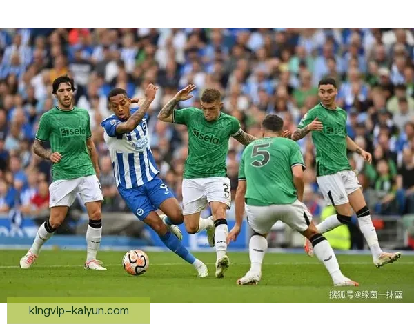 卢顿面对曼联挑战，期待主场迎来赛季首胜，备受期待